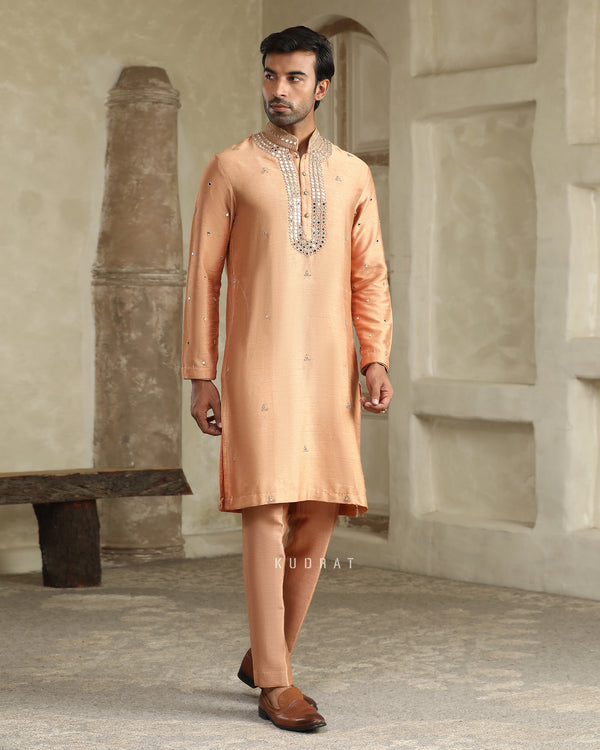 Surajmukhi Sheesha kurta set