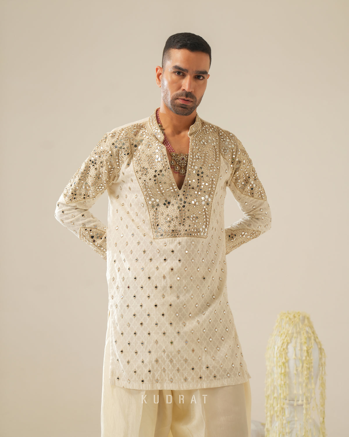 Sheesha kaari kurta set
