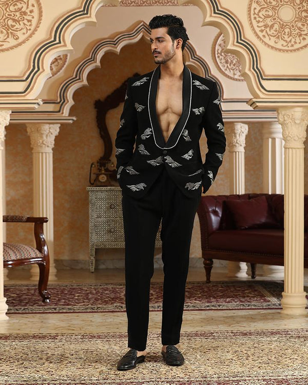 Uccheswara hand embroidered suit set