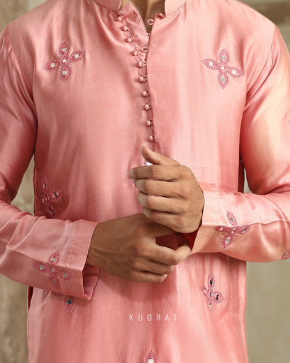 Gulabi Noor Kurta Set