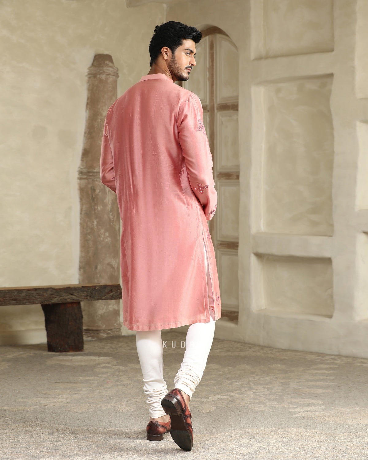Gulabi Noor Kurta Set