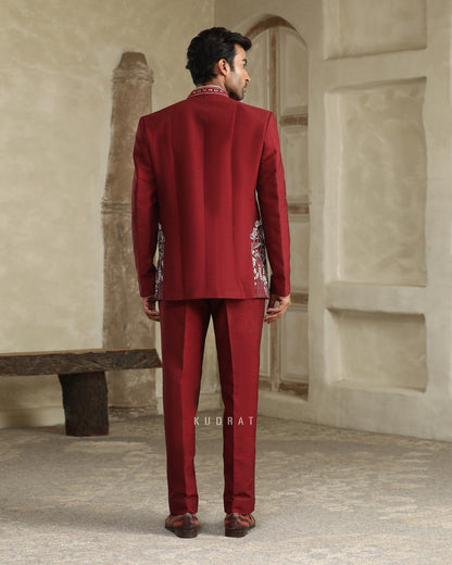 Maroon Safed Bageecha Bandhgala Set