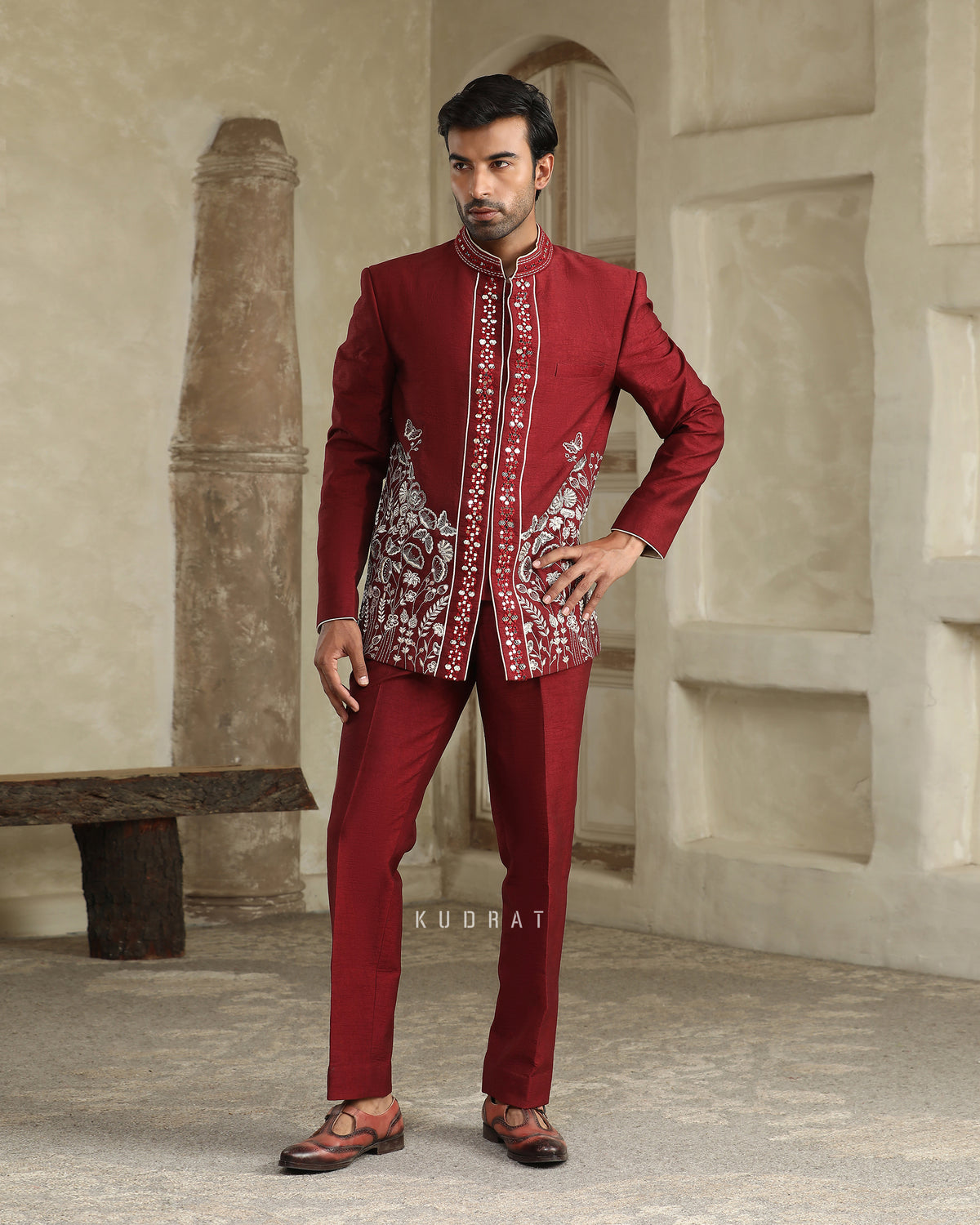 Maroon Safed Bageecha Bandhgala Set