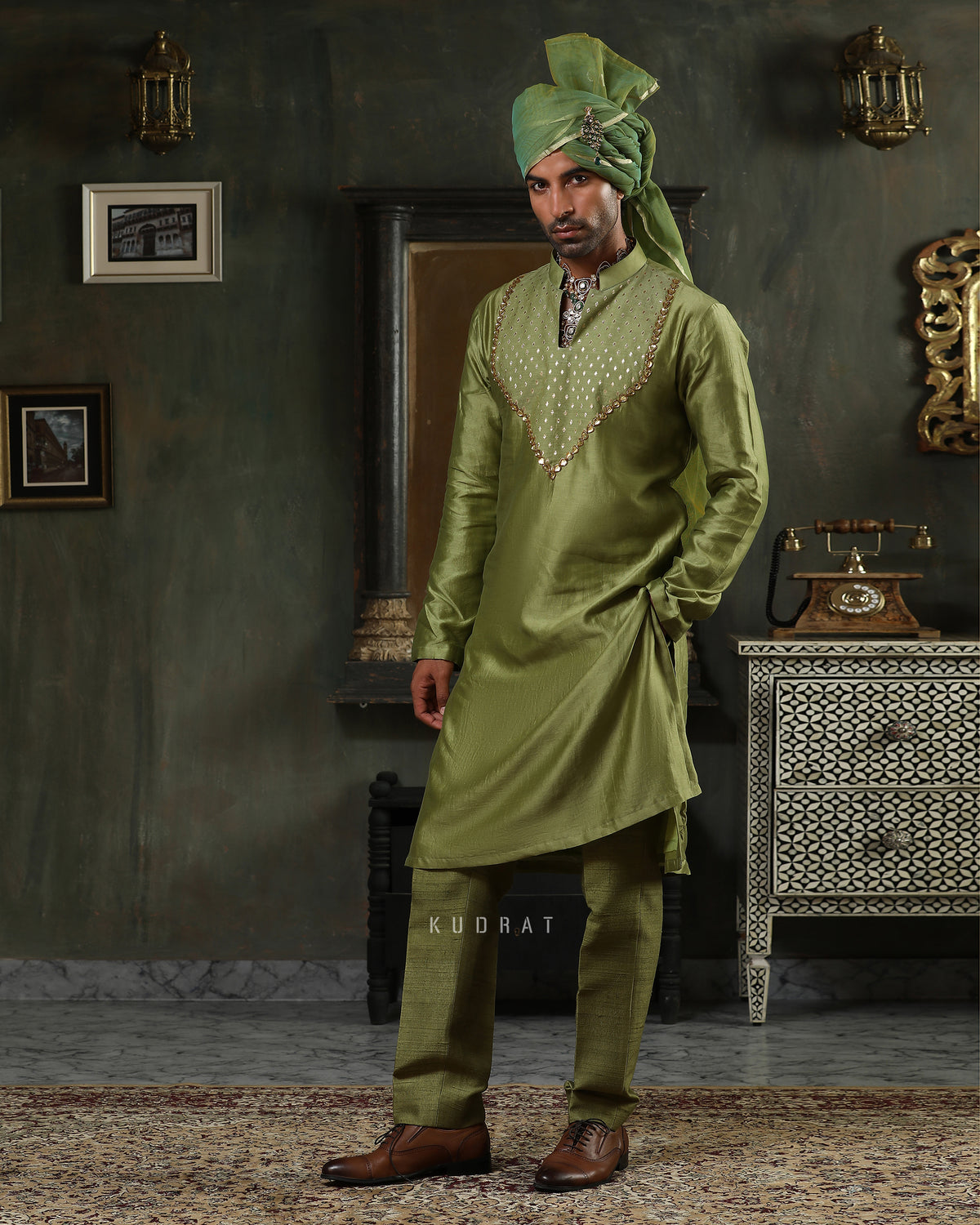 Dil Harit Embroidered kurta set