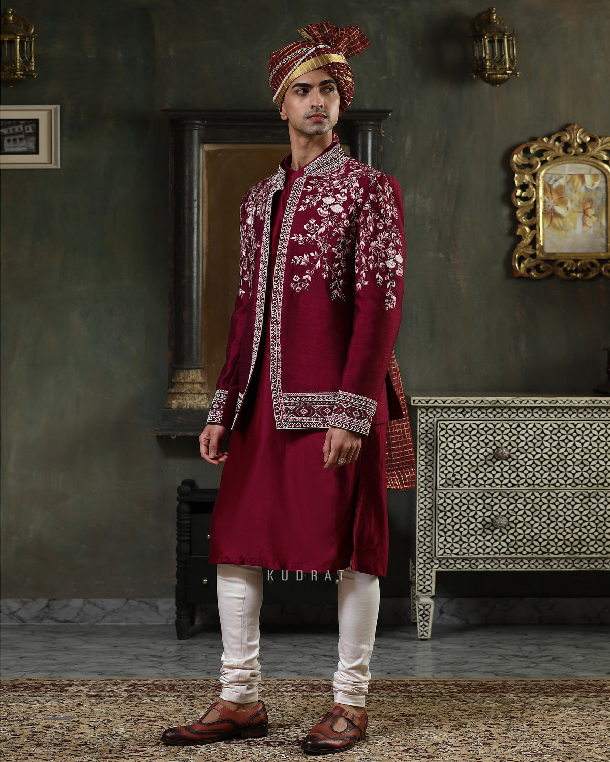 Shaakh anaati open jacket set
