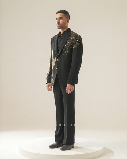 Ashv Suit