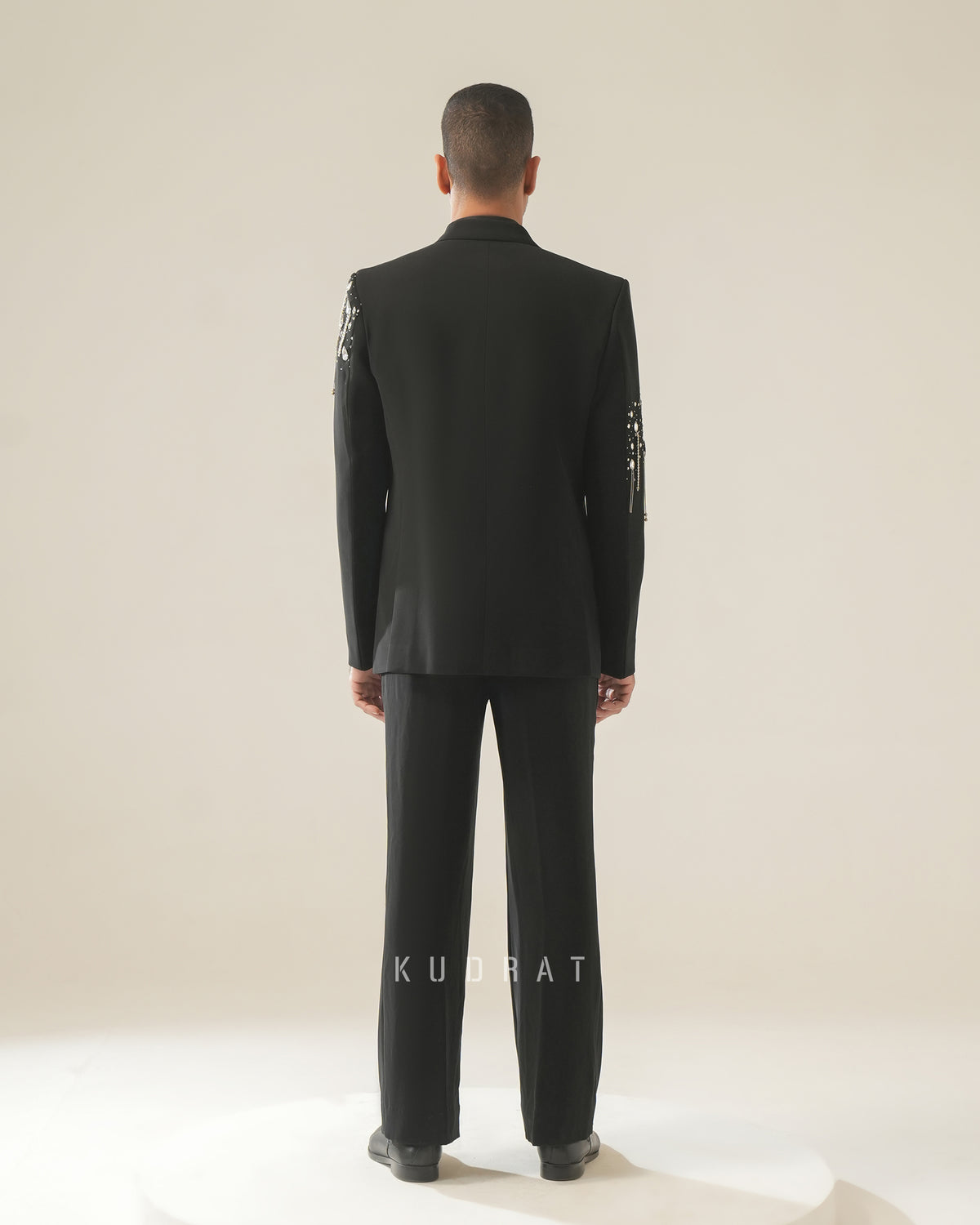 Garuda's Crest Suit Set