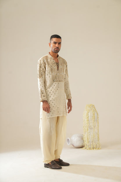 Sheesha kaari kurta set