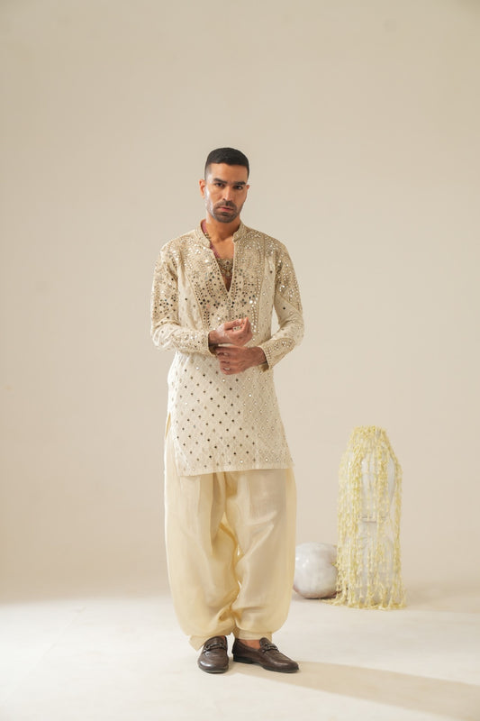 Sheesha kaari kurta set