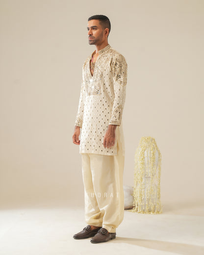 Sheesha kaari kurta set