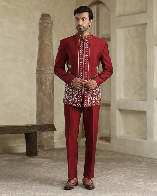 Maroon safed bageecha embroidered bandhgala set