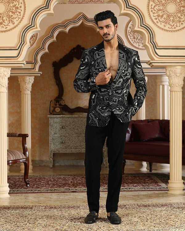 Sheersagar embroidered suit set